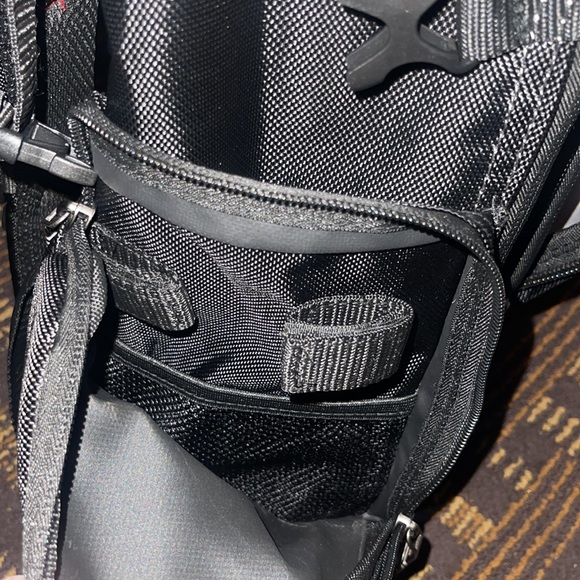 Husky backpack- 1/4 inch drive torque wrench, 12 V chargeable cordless ratchet - Picture 12 of 15